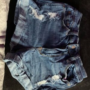 Hollister short shorts 3”